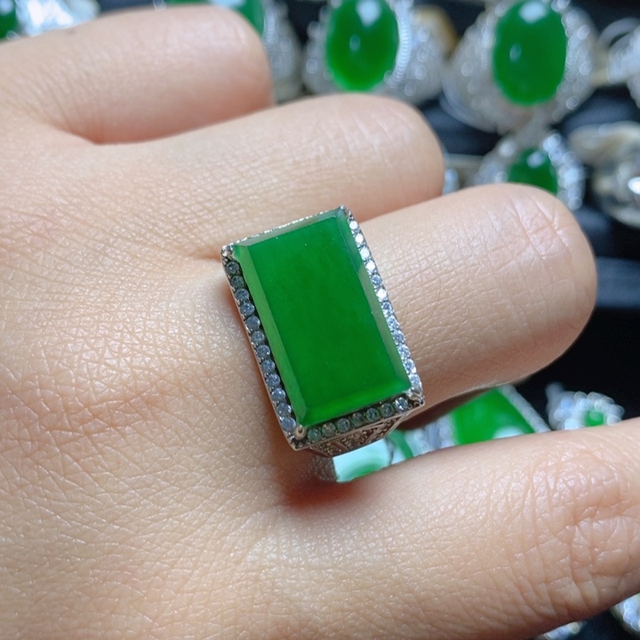 翡翠挂件银S925镶嵌马鞍