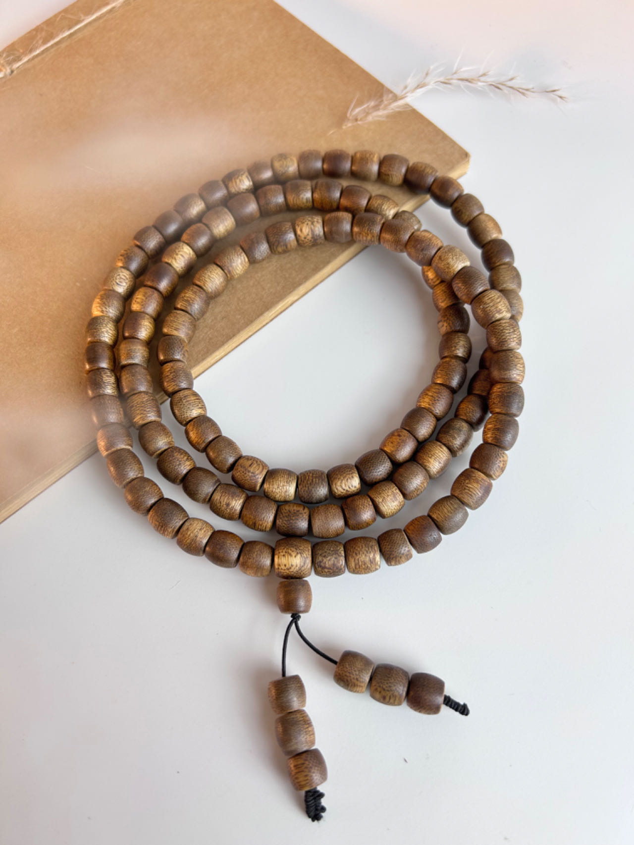 沉香富国岛0.8多圈（赠一对沉香枕头1.2真腊单圈沉香手串线香一管