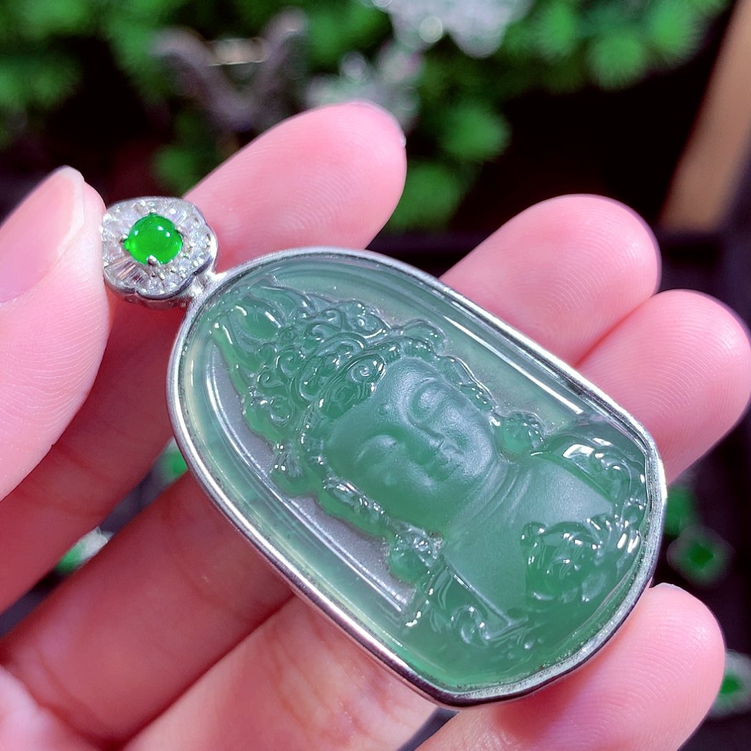 颈饰未镶嵌翡翠天然