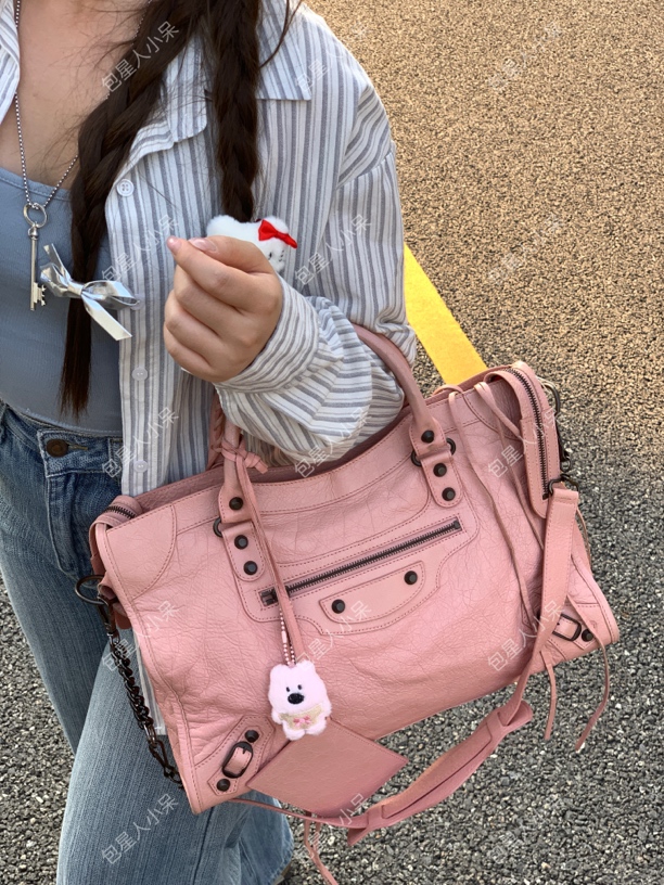 95新 Balenciaga/巴黎世家 the city珊瑚粉中号机车包斜挎二手