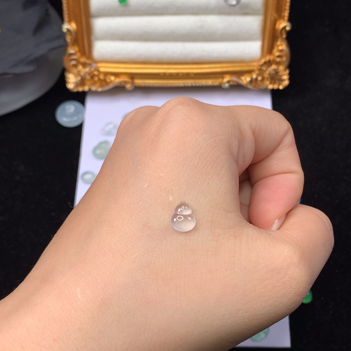 翡翠裸石天然缅甸卡8.4冰葫芦