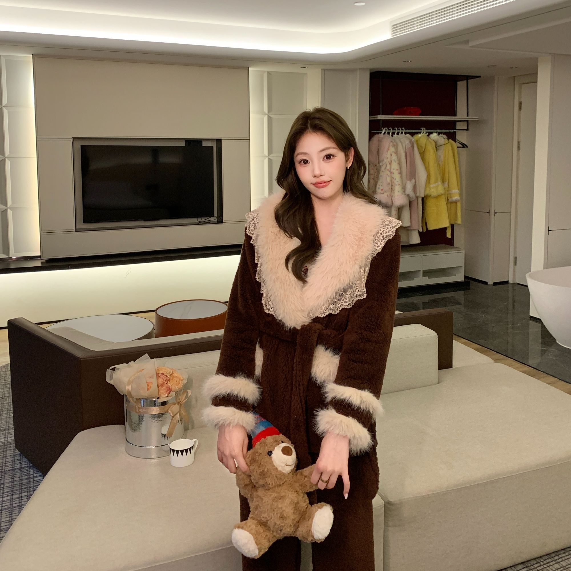 【月悬梧桐】女士保暖睡衣冬款腰带奢华秋冬毛领拼接加厚居家服A109