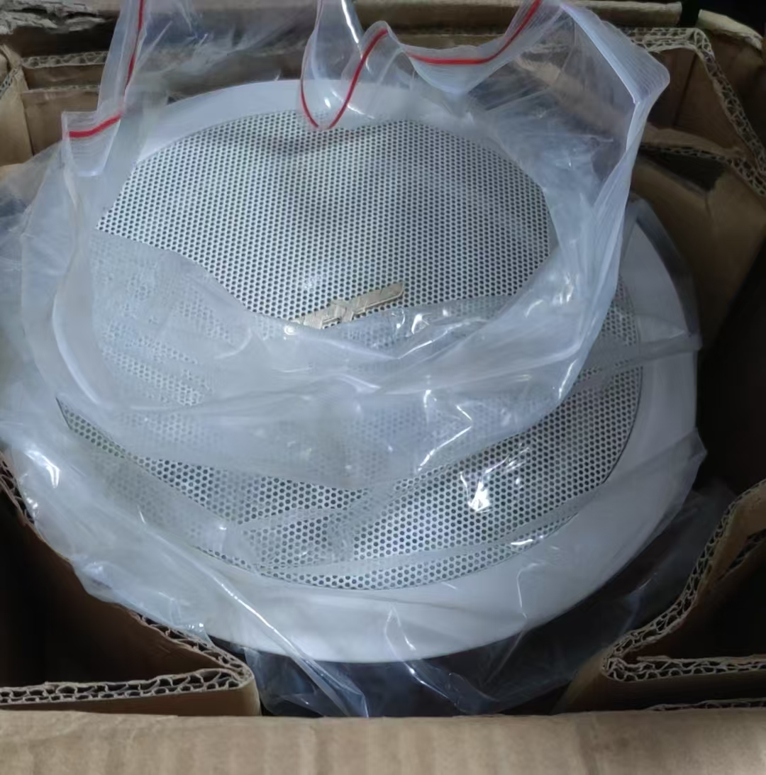 8新  吸顶音响一对，不包邮运费到付