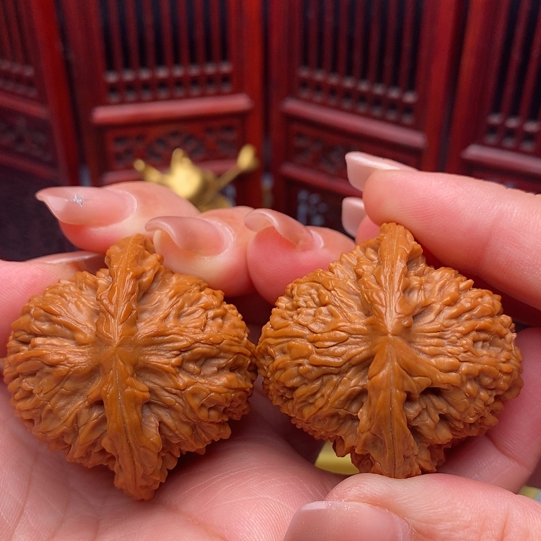 ****奥把件文玩核桃43.9全南疆