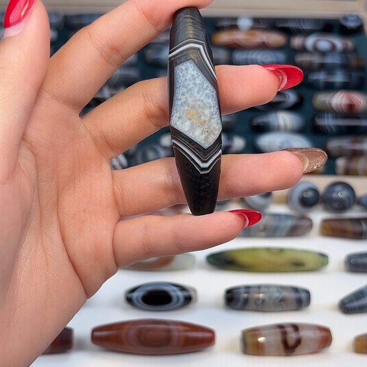 幻***城玛瑙/玉髓合金珠宝奇石