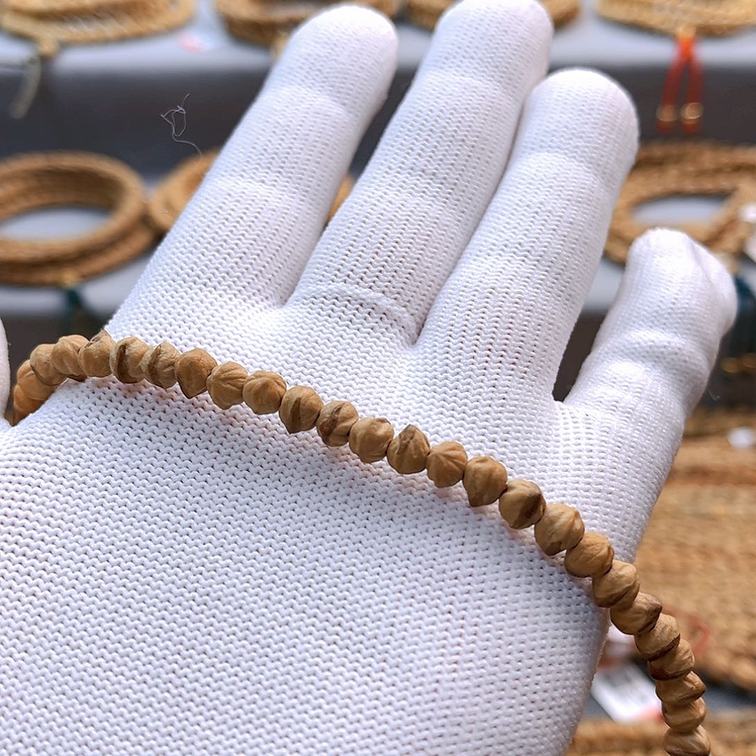 柏香籽/百香籽吊坠甜**?