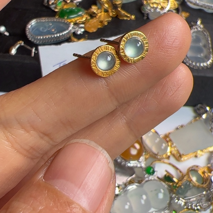 翡翠耳饰18K金镶嵌翡翠吊坠项链