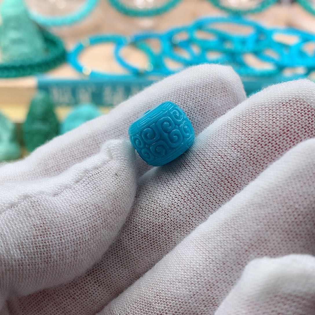 绿松石颈饰未镶嵌