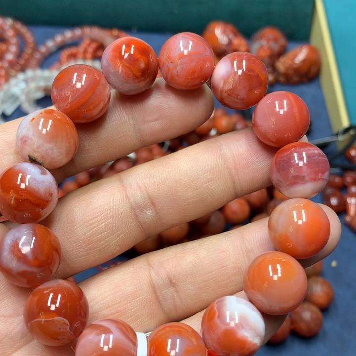 南红玛瑙手串未镶嵌15m m