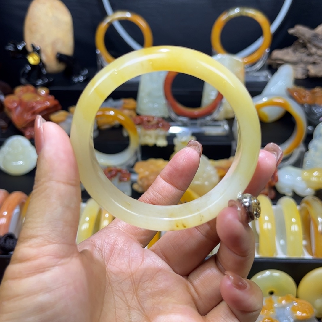 石英质玉（黄龙玉）未镶嵌手镯