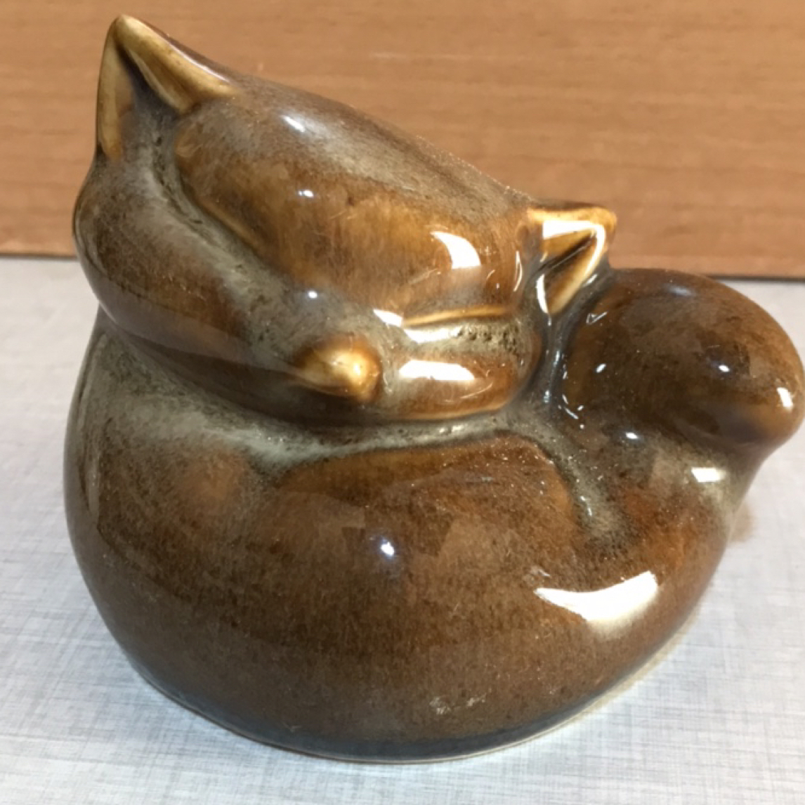 磁州窑陶瓷七厂窑变釉陶瓷狐狸，高9厘米宽11厘米