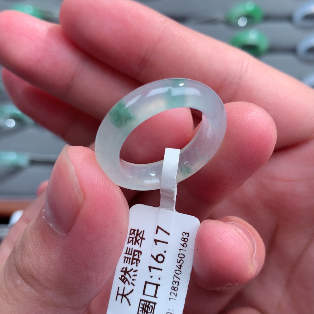 翡翠戒指未镶嵌天然
