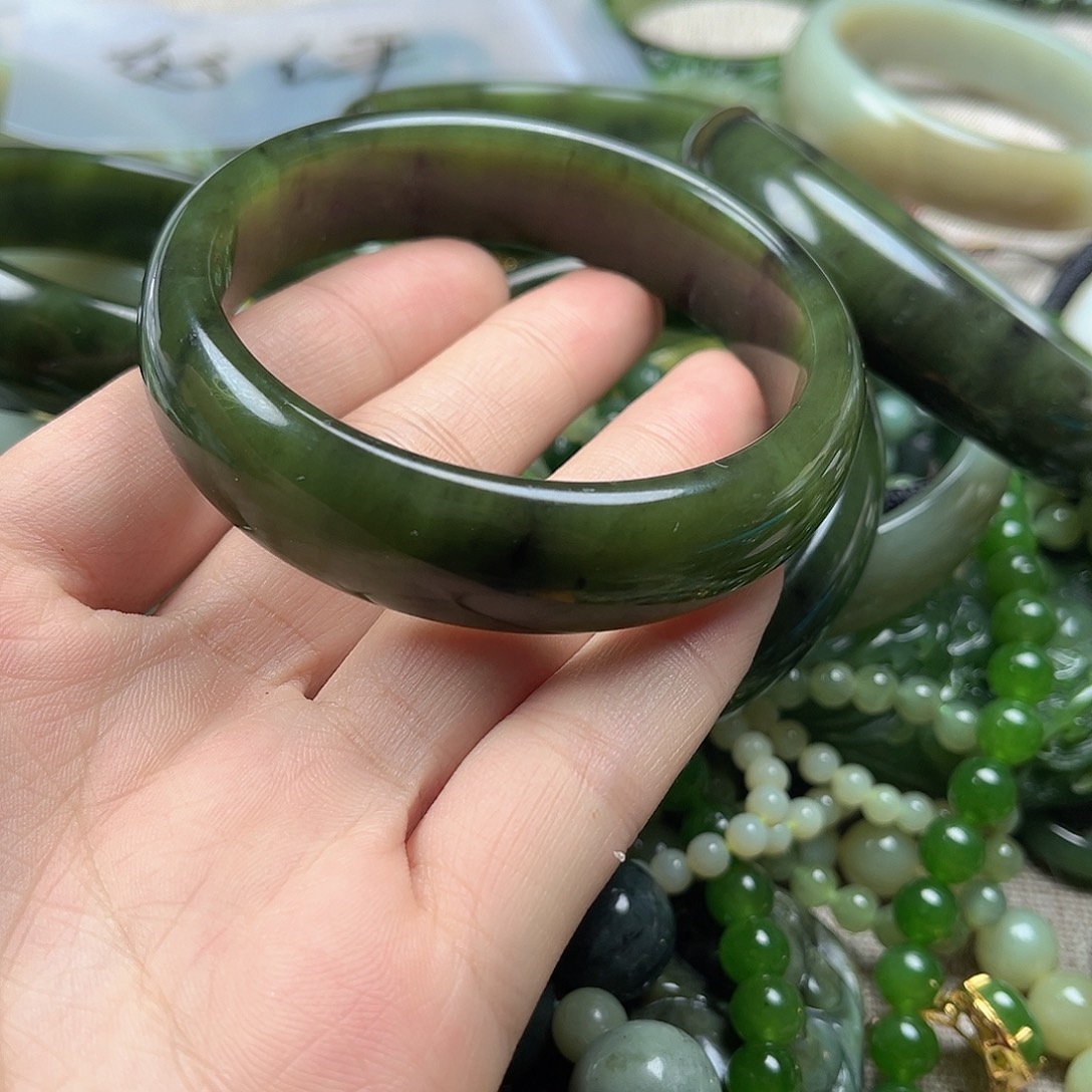 和田玉（碧玉）未镶嵌手镯58➕