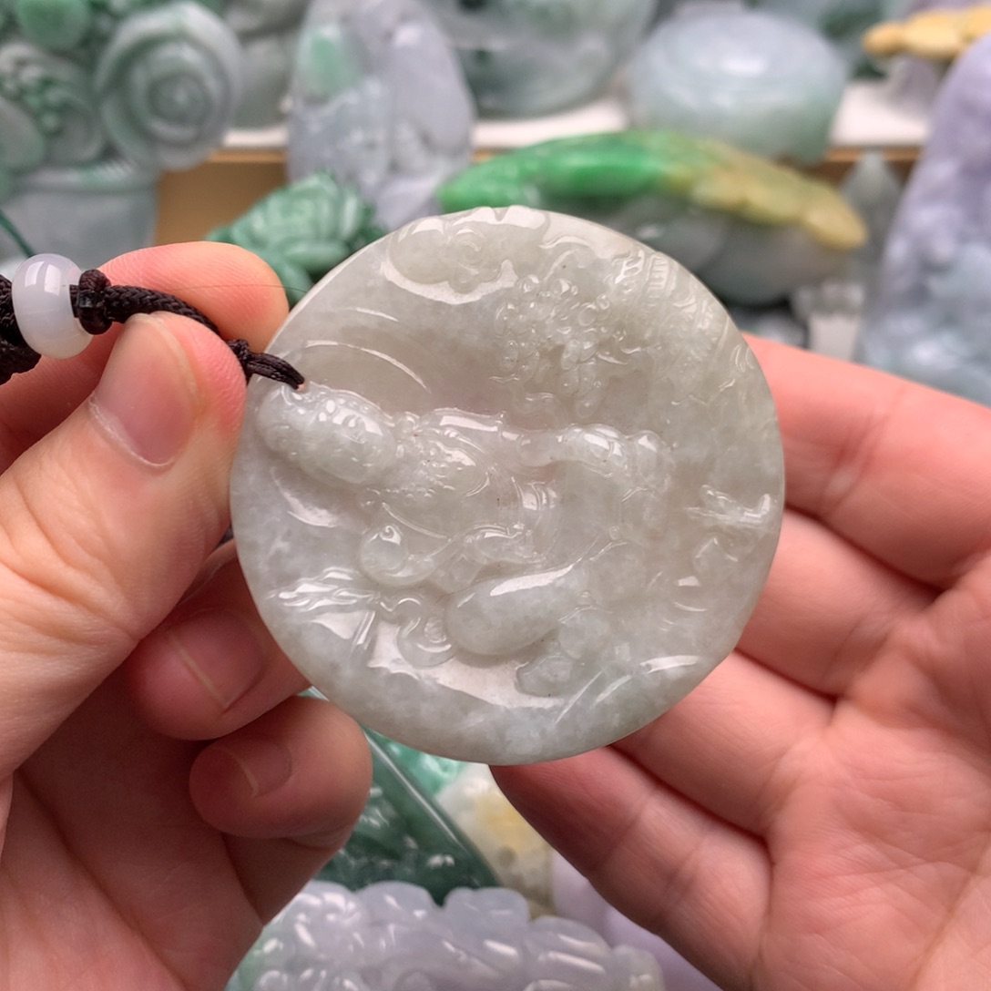 吊坠(不含链)未镶嵌翡翠