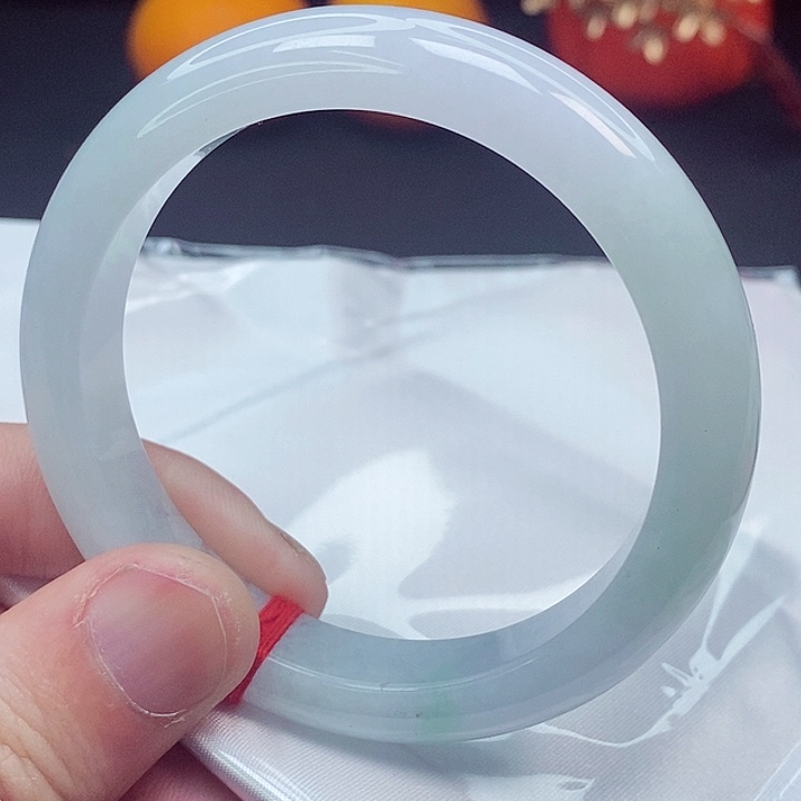 翡翠手镯未镶嵌58圈