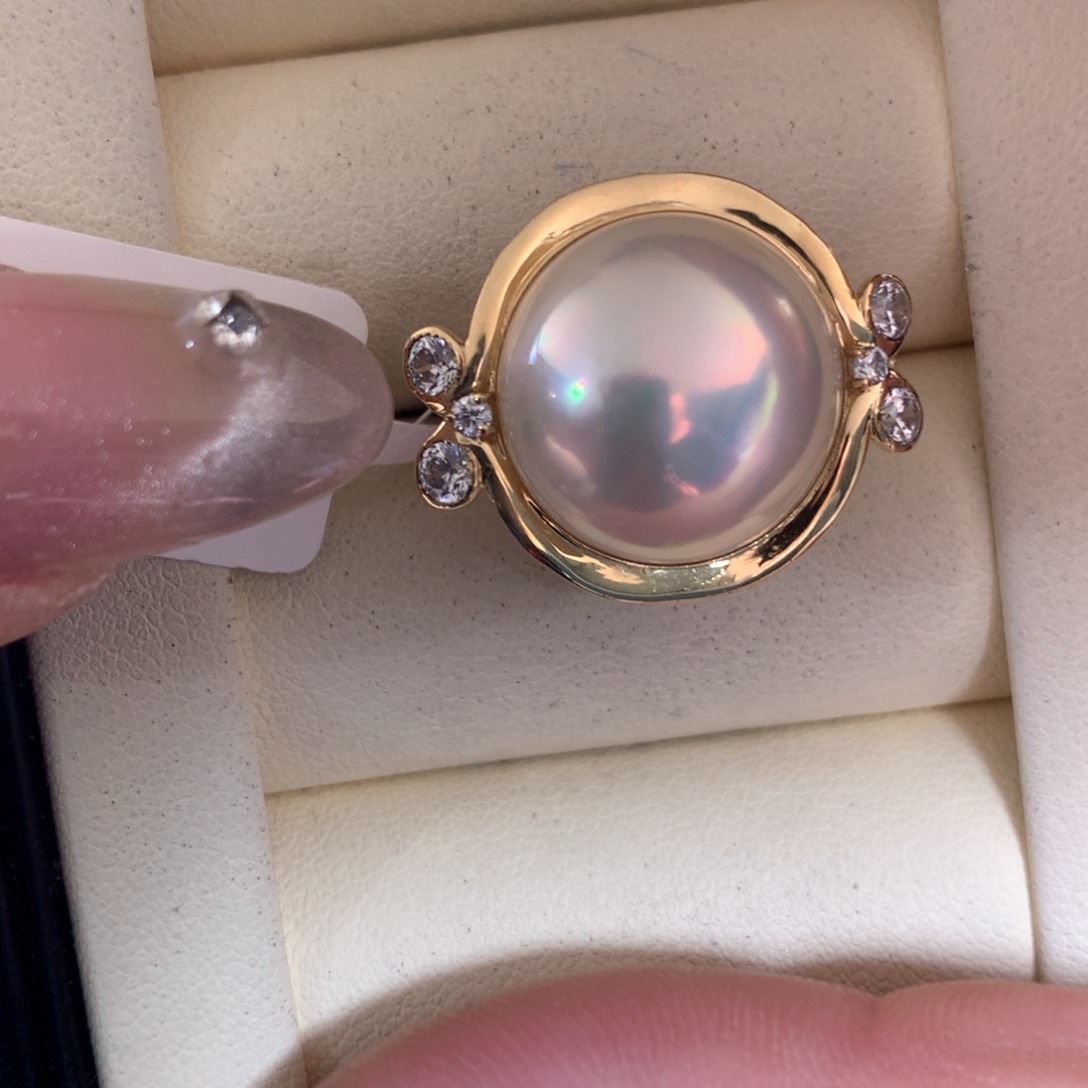 拼合珍珠（马贝珠）戒指18K金镶嵌