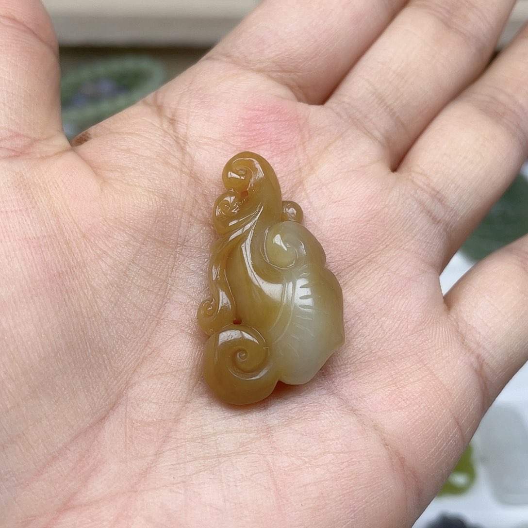 和田玉（糖玉）未镶嵌颈饰