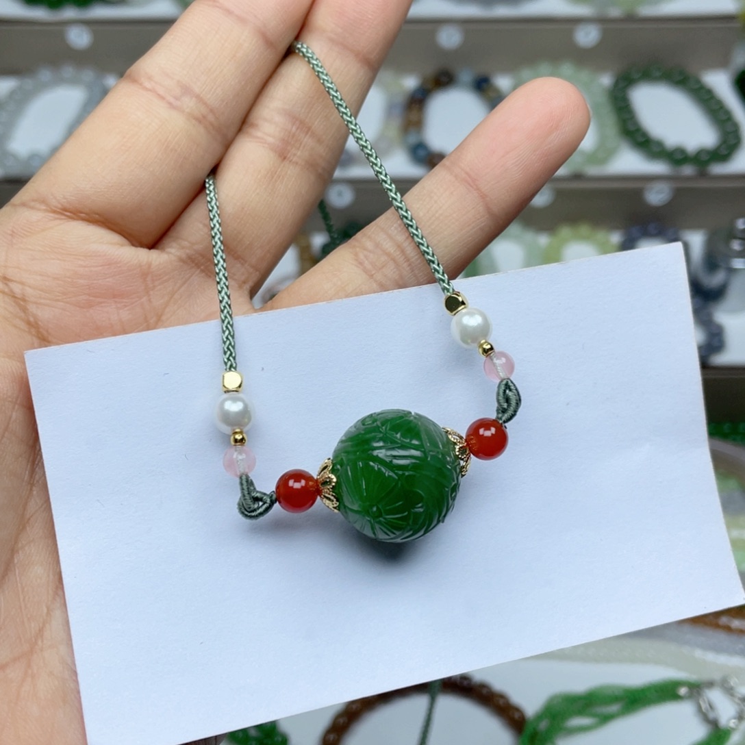 和田玉（碧玉）颈饰未镶嵌