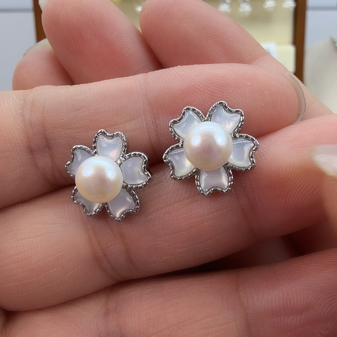 淡水珍珠未镶嵌耳饰