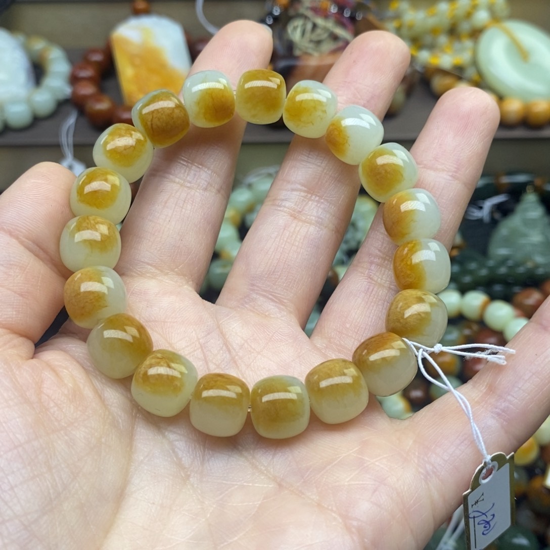 ༀ***ༀ透闪石质玉未镶嵌手串