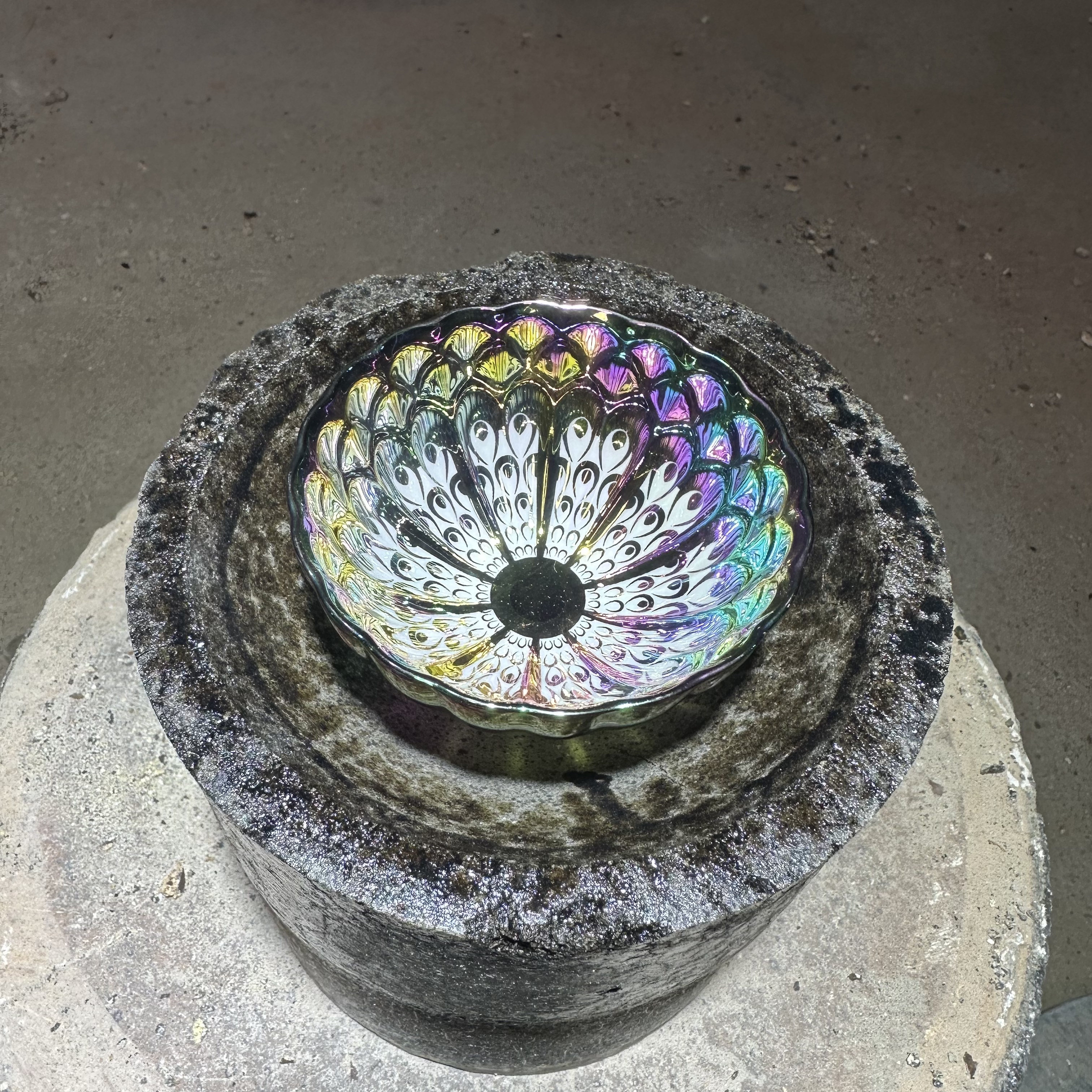 建窑建盏 七彩孔雀宝相花.