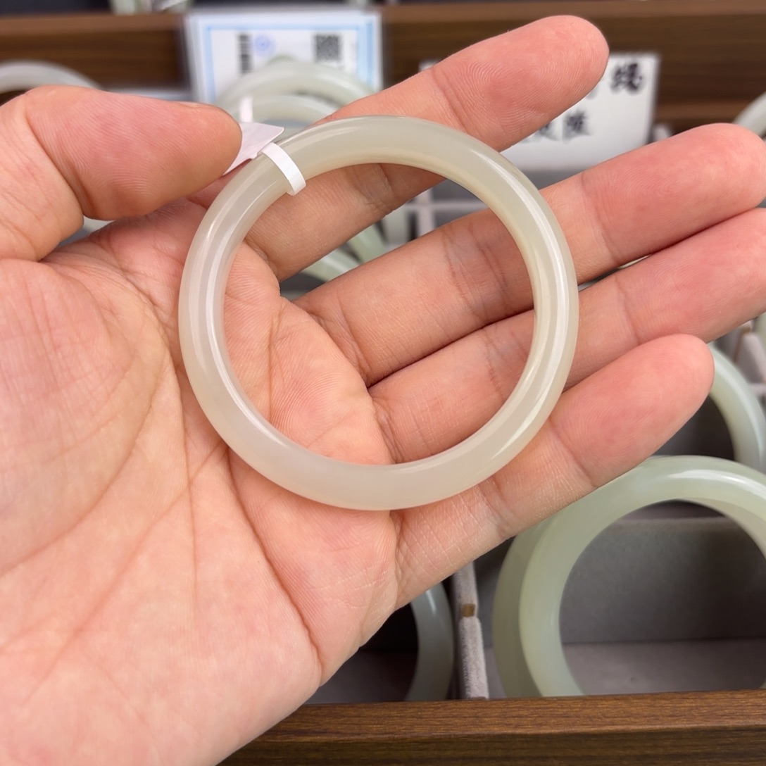 未镶嵌手镯和田玉小***16