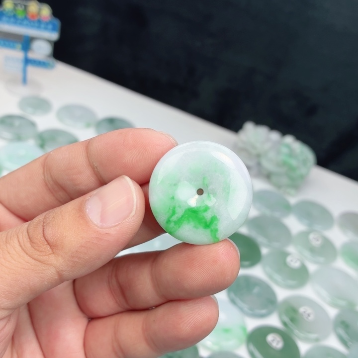 翡翠未镶嵌颈饰缅甸天然A货翡翠29.6-5.8