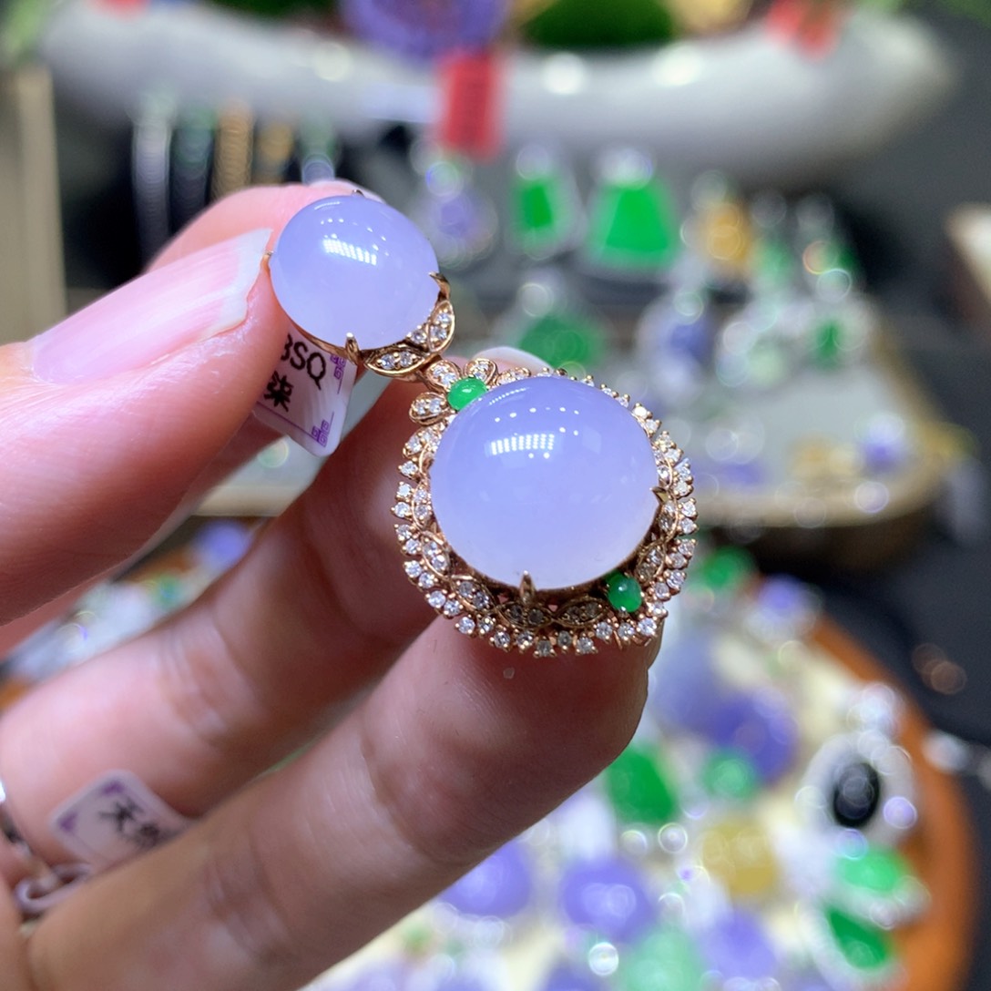 【闪购商品】翡翠颈饰18K金镶嵌翡翠吊坠项链