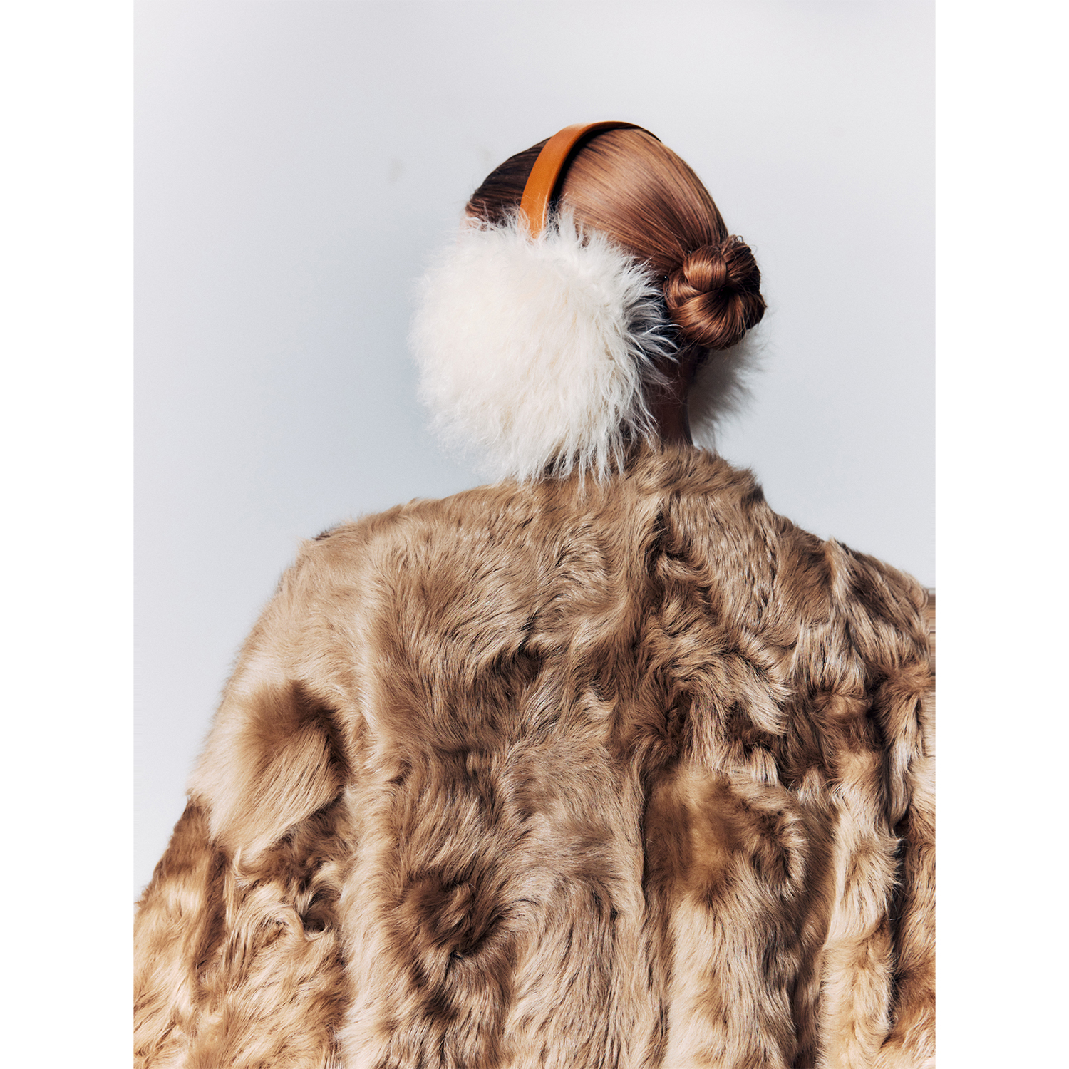 玖着“多尔奇”獨特蓬松长毛羊毛保暖时髦氛围感可收纳佰搭耳罩