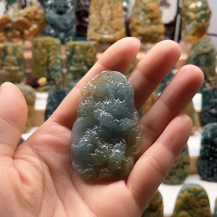 翡翠颈饰未镶嵌天然翡翠A货双龙