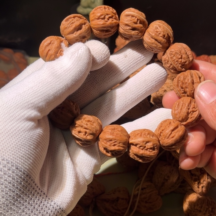 秋***.文玩核桃手串…………