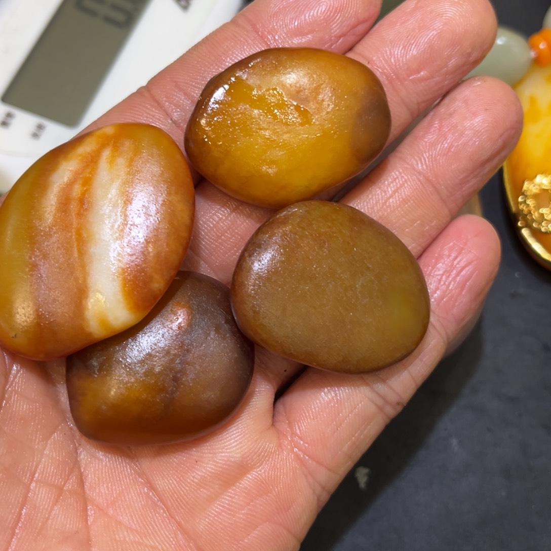 和田玉未镶嵌珠宝奇石