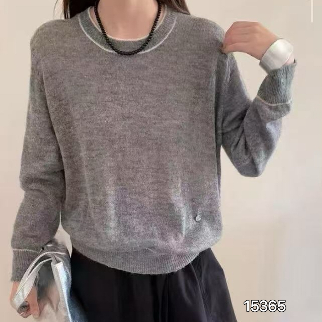 15365（部分无水洗唛，介意慎拍）WANGDAN新款圆领垂感拼线针织长袖
