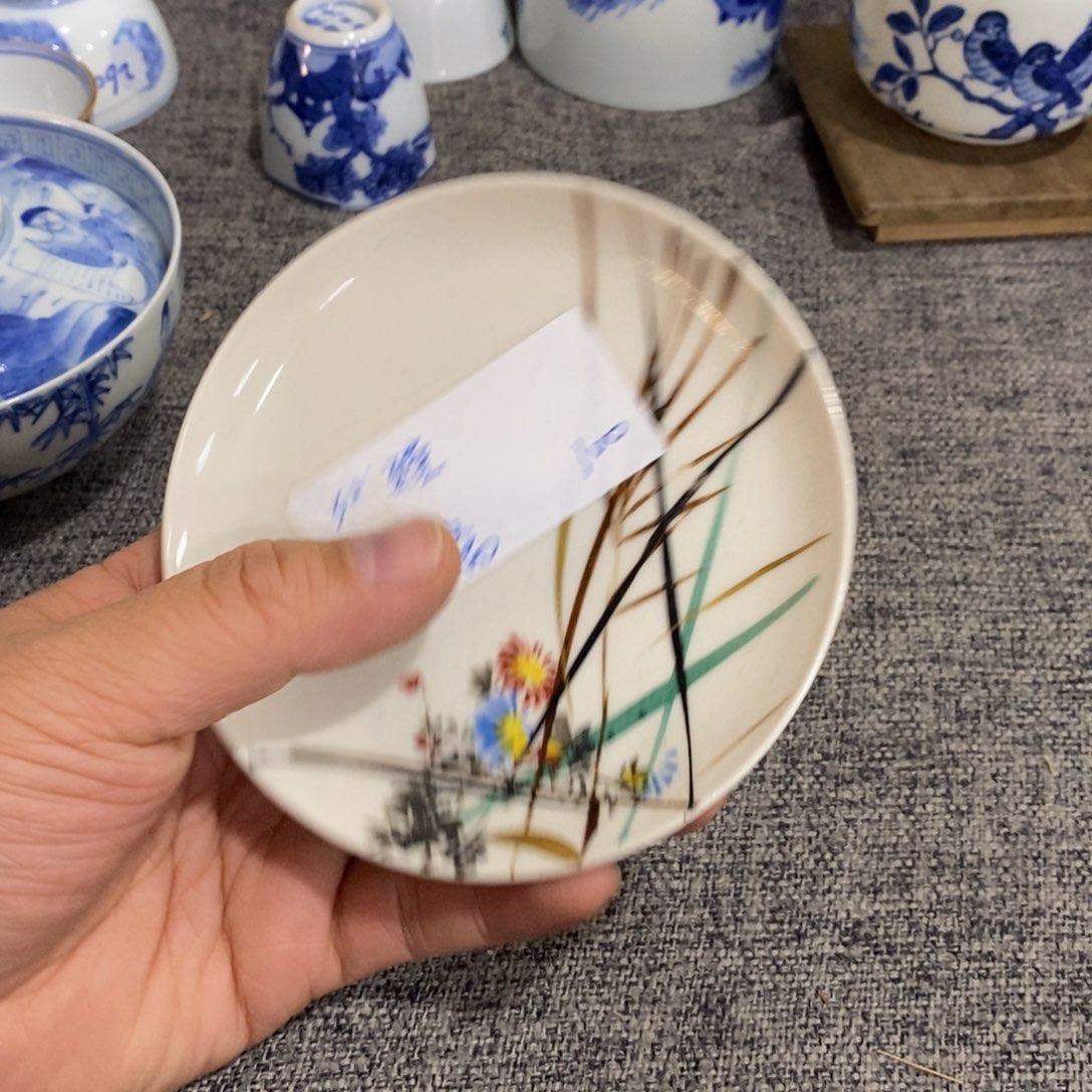 瓷片非常漂亮好看的花瓶