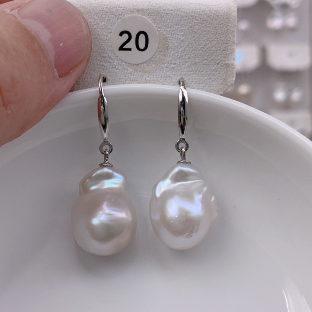 颈饰未镶嵌淡水珍珠