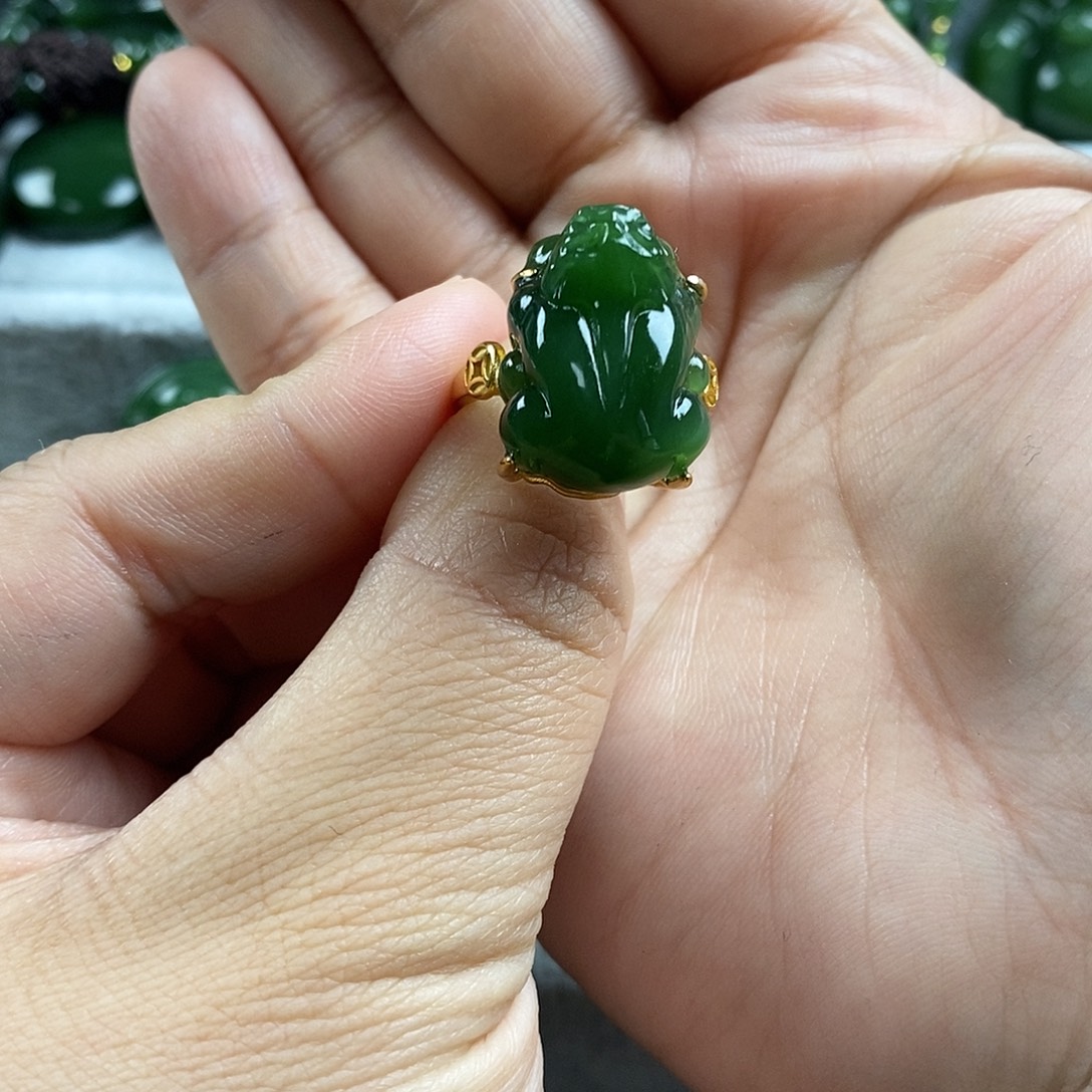 和田玉（碧玉）未镶嵌颈饰