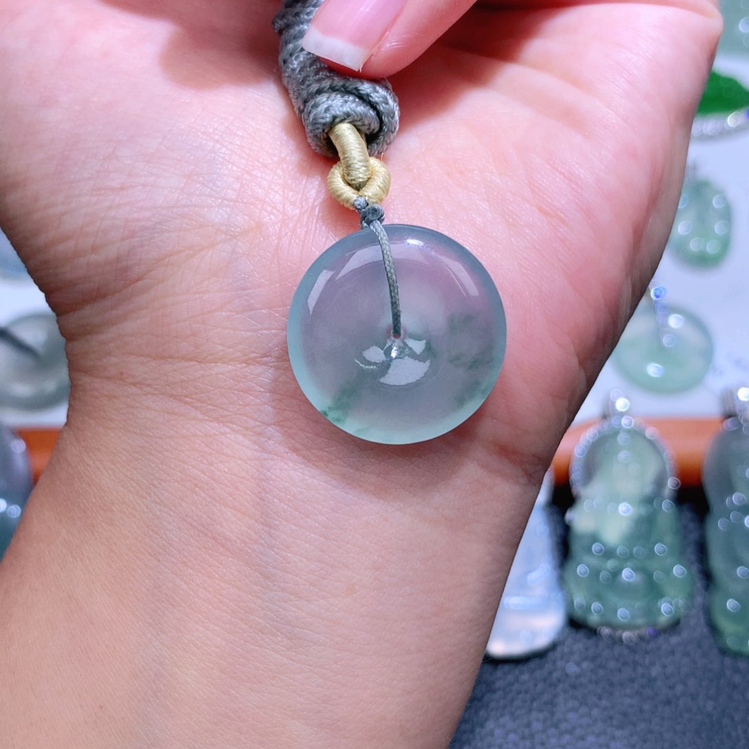 翡翠未镶嵌颈饰扣子