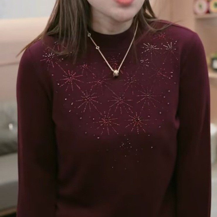 时尚气质圆领烫钻长袖2025秋冬打底衫洋气减龄显瘦