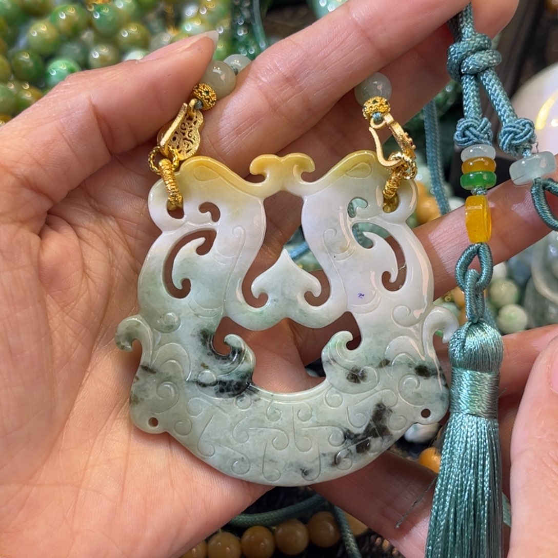翡翠颈饰未镶嵌待编款