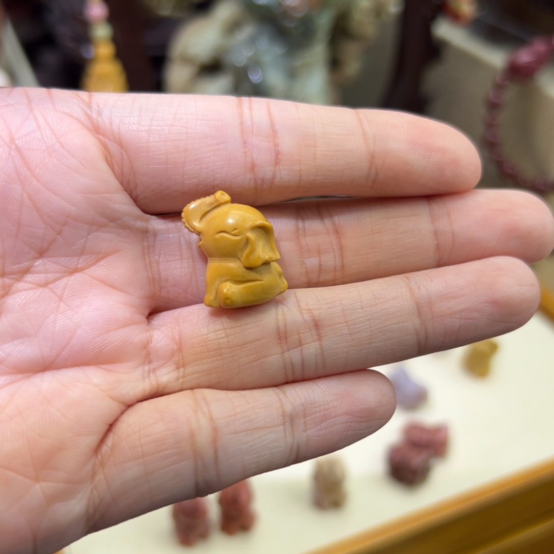 *****石英质玉未镶嵌颈饰