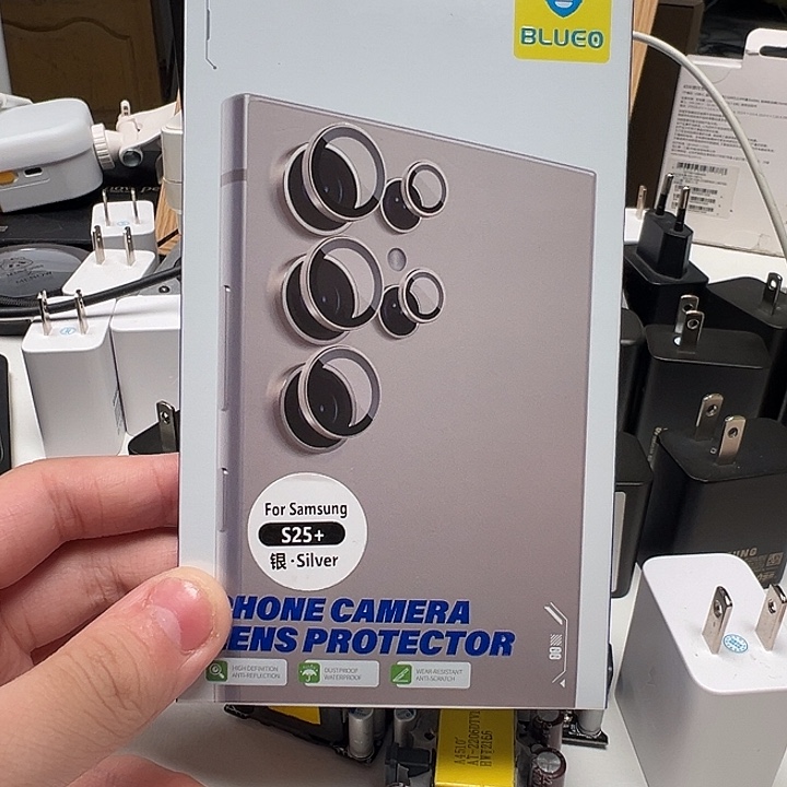 s25加蓝星镜头膜。