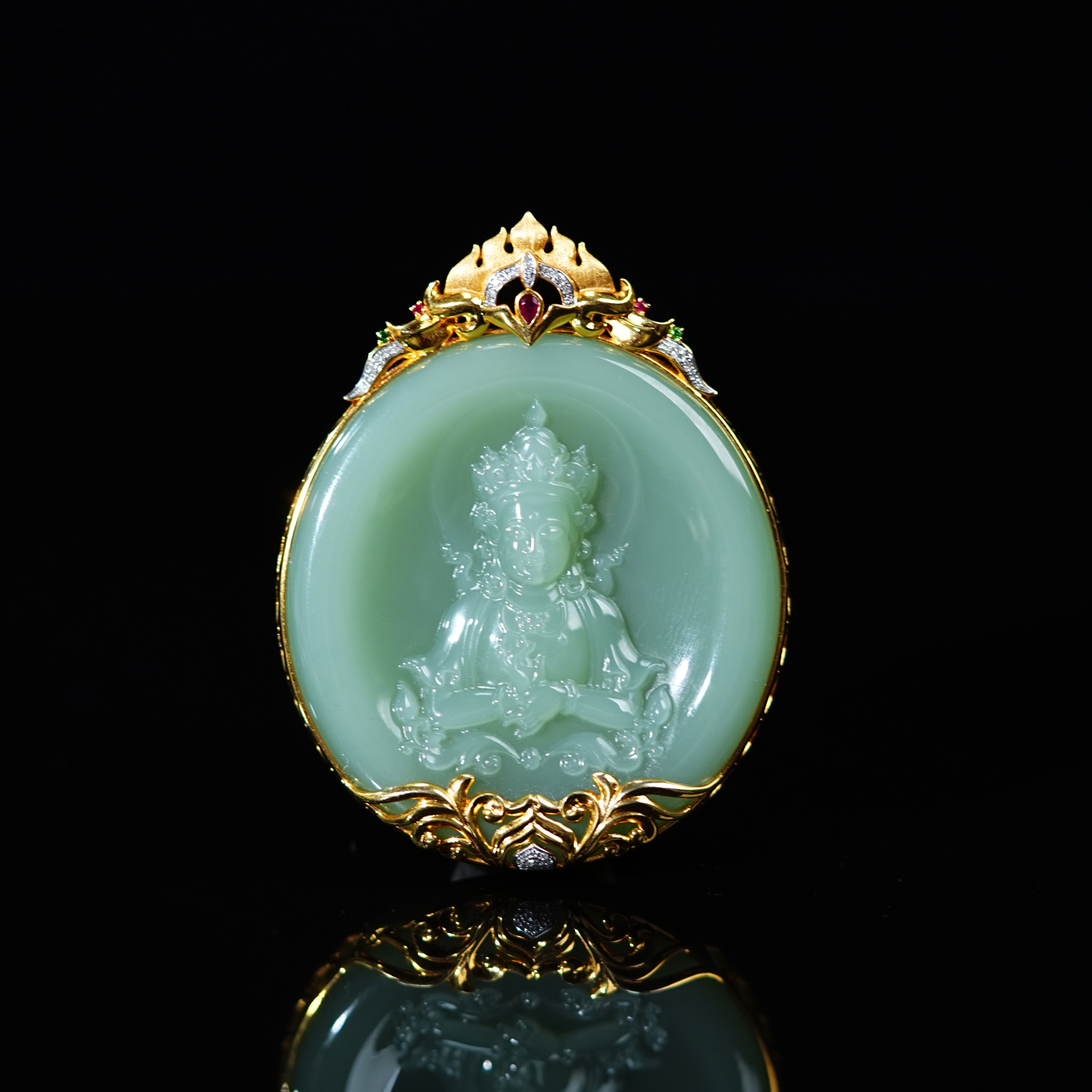 『大表姐珠宝』天然和田玉碧玉俄料·粉青特细度母观音圆牌18K传世级