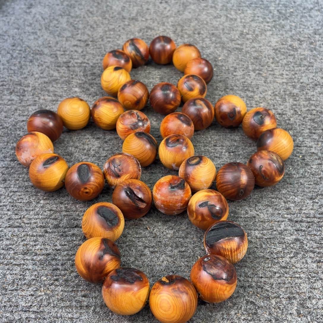 柏木（崖柏）太行崖柏，3.0雷痕碳化，不懂勿拍