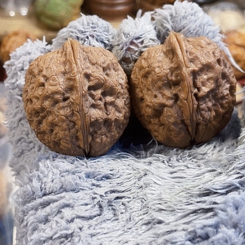 文玩核桃把件石龙子带彩41