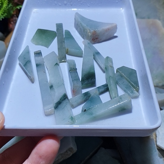 敏***敏翡翠散珠边角料127