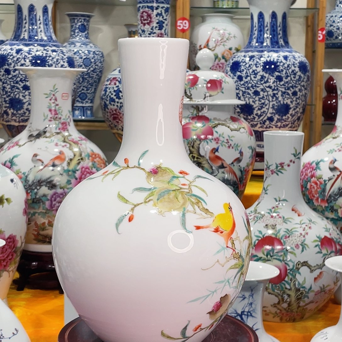 摆件时***心景德镇的陶瓷