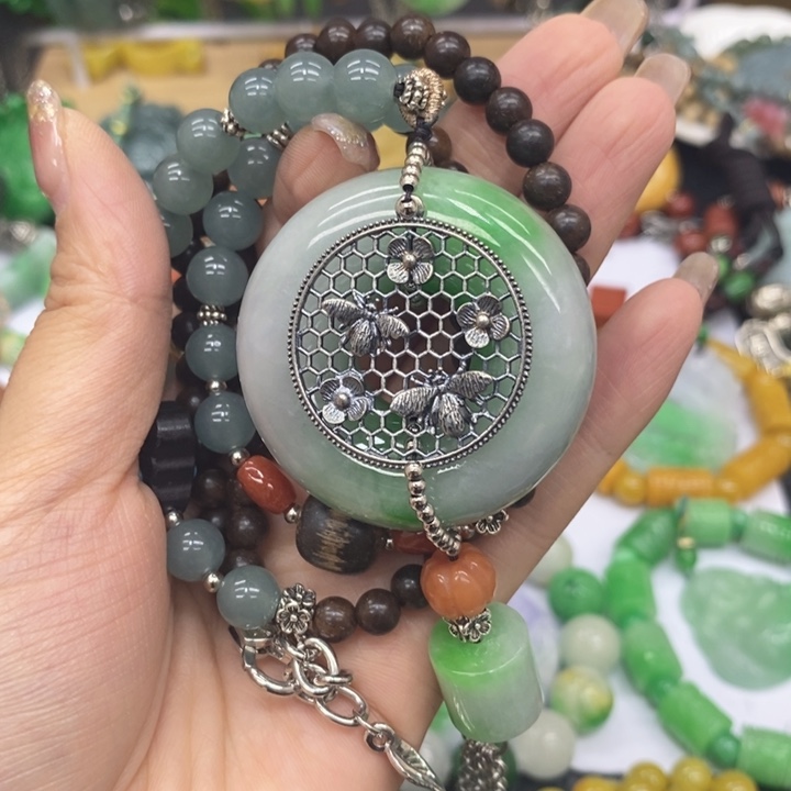 锁***情翡翠未镶嵌颈饰项链24