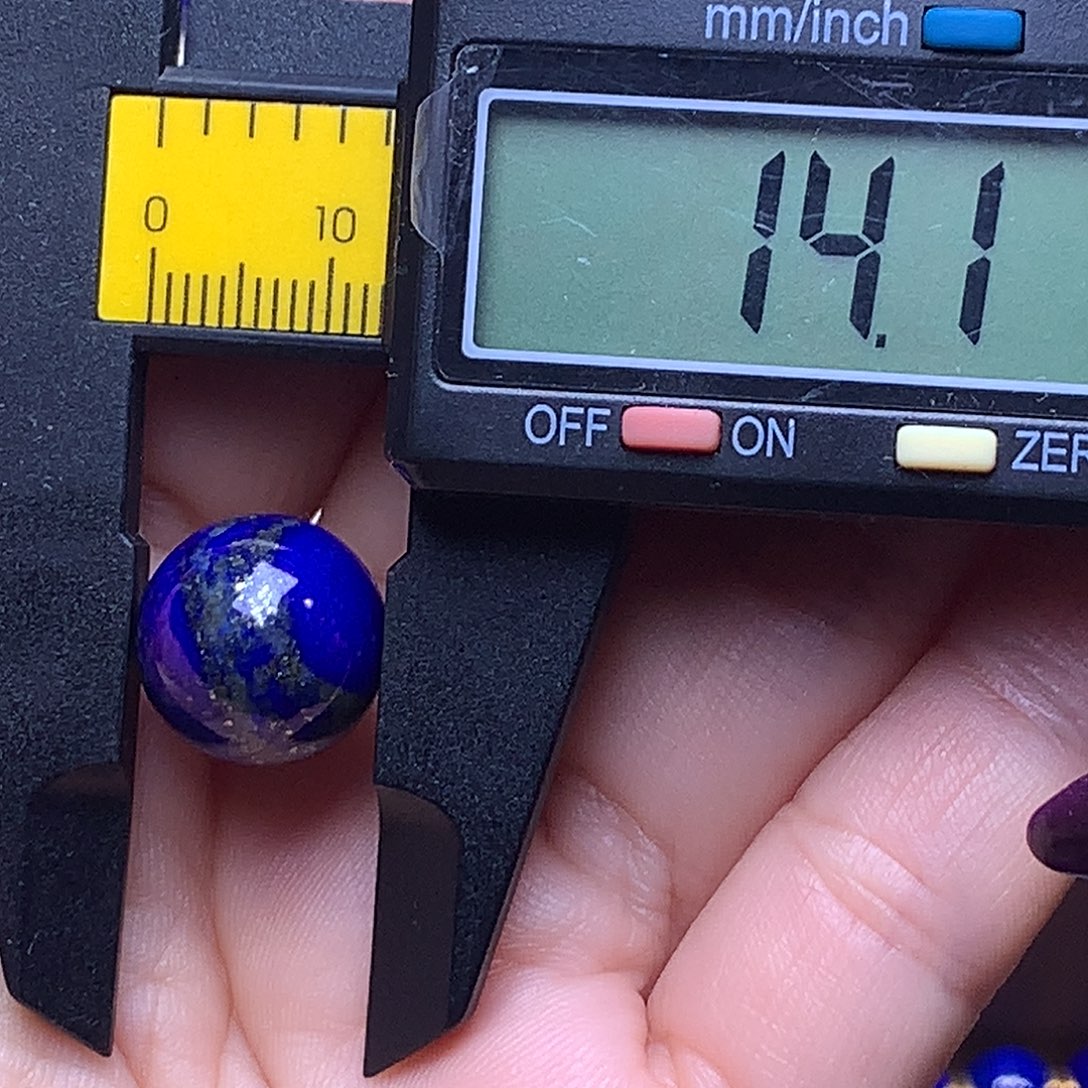 青金石未镶嵌金珠