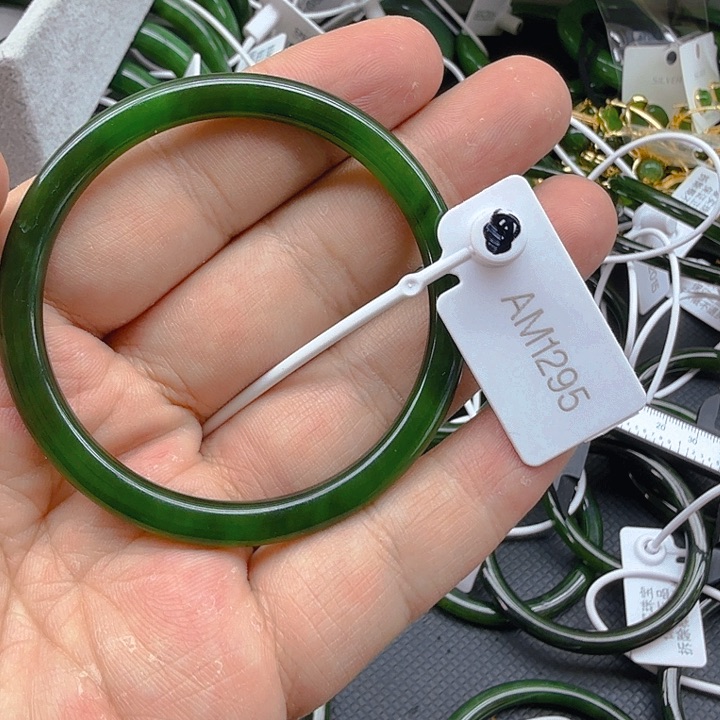 和田玉（碧玉）手镯未镶嵌李**の53