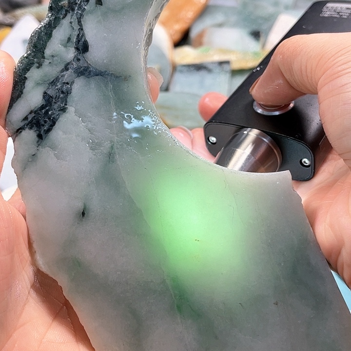 颈饰未镶嵌翡翠1